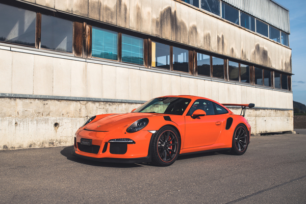 Bild: Porsche 911 (991) GT3 RS (2016) - als Lot 120 an der Versteigerung der Oldtimer Galerie in Gstaad am 29. Dezember 2022