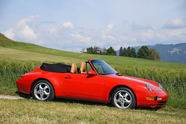 Porsche 911 (993) Carrera Cabriolet (1995) - as lot 12 at the auction of the Oldtimer Gallery at the Dolder Grand Hotel on June 17, 2017