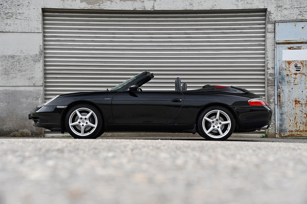 Porsche 911 (996) Carrera Cabriolet (2001) - offered as lot 108 at the Oldtimer Galerie Toffen auction on October 14, 2023
