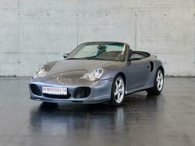 Porsche 911 (996) Turbo Cabriolet (2005) - als Lot 64 angeboten an der Dorotheum-Versteigerung an der Classic Expo Salzburg am 15. Oktober 2022