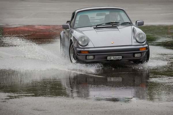 Porsche 911 Carrera (1975) – beim TCS-Fahrtraining für Oldtimer