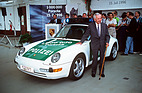 Bild: Porsche 911 Carrera (1996) - Der 1'000'000. Porsche läuft am 15. Juli vom Zuffenhausener Montageband - Das Jubiläumsauto, ein Porsche 911 Carrera, erhält die Baden-Württembergische Autobahnpolizei