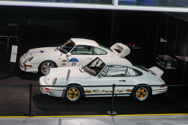 Porsche 911 Carrera 2.7 (1976) - und ein 993 GT-Modell dazu - 38. Auto Zürich 2025