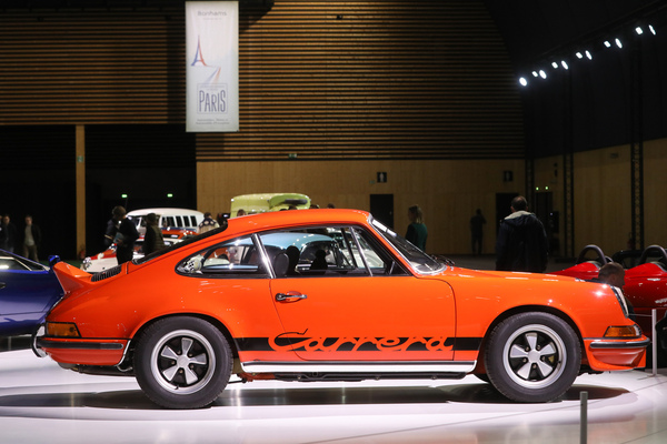 Porsche 911 Carrera 2.7 RS Touring (1973) - Lot 163 an der Bonhams-Versteigerung "Les Grandes Marques du Monde à Paris" am 1. Februar 2024