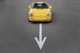 Porsche 911 Carrera 2 Speedster "Turbo Look" (1993) - rund 12 cm breiter als die serienmässige Schmalvariante Porsche 911 Carrera 2 Speedster "Turbo Look" (1993) - rund 12 cm breiter als die serienmässige Schmalvariante