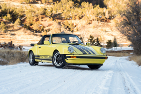 Porsche 911 Carrera 3.0 Targa 'Turbo Look' (1977) - als Lot 180 angeboten an der RM/Sotheby's Arizona Versteigerung am 26. Januar 2023