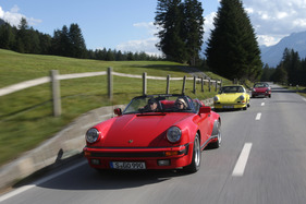 Porsche 911 Carrera 3.2 Speedster (1988) - Vorserienmodell aus dem Werksmuseum unterwegs im Jahr 2013 (1988)