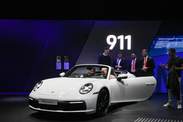 Porsche 911 Carrera 4 (2019) - gottseidank gibt es auch den 911er noch - IAA in Frankfurt 2019