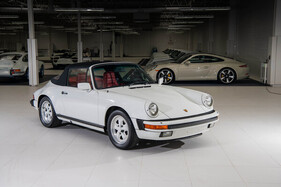 Porsche 911 Carrera Cabriolet (1984) - Lot 2110 an der RM/Sotheby's "The White Collection" Versteigerung in Houston am 1./2. Dezember 2023
