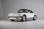 Bild: Porsche 911 Carrera Coupé (1989) - Lot 2129 an der RM/Sotheby's "The White Collection" Versteigerung in Houston am 1./2. Dezember 2023