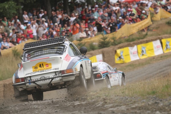 Porsche 911 Carrera RS 2.7 (Kühne und Nagel) (1974) am Eifel Rallye Festival 2015