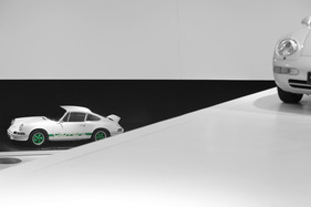 Porsche 911 Carrera RS 2.7 - ein frühes Evolutionsmodell für den Motorsport - 50 Jahre Porsche 911 im Porsche-Museum (1973)