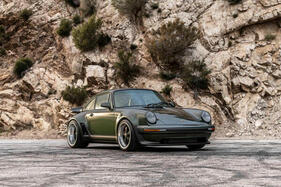 Porsche 911 Classic Turbo Reimagined by Singer (1990) - als Lot 26 an der Bonhams Miami Versteigerung 2025