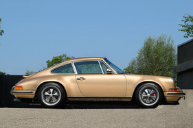 Porsche 911 Coupé von 1990 "reimagined by singer - Goldfinger Commission - in der Versteigerung von Broad Arrow am 1. November 2025 in Zürich