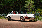 Bild: Porsche 911 E Targa (1969) - als Lot 180 angeboten an der RM/Sotheby's "Driving into Summer" 2020 Versteigerung