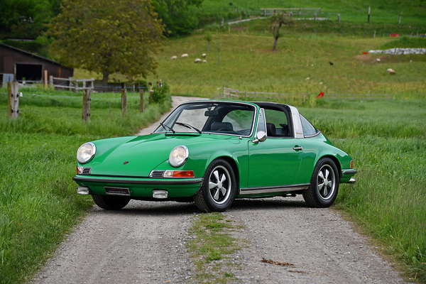 Porsche 911 E Targa (1970) - as lot 05 at the Swiss Classic World auction of the Oldtimer Gallery on June 1, 2024