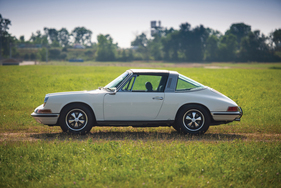 Porsche 911 E Targa (1971) - offered as lot 171 at the RM/Sotheby's Porsche auction in Atlanta on October 27, 2018