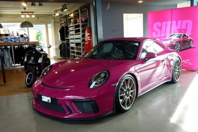 Porsche 911 GT-3 (2017) – angenehm dezent (bis auf die Farbe) – im Museum Werk 79 in Dortmund