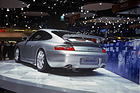 Bild: Porsche 911 GT3 (Typ 996) (1999) - Der mit Trockensumpfschmierung und separatem Öltank als sportliches Nischenmodell ausgelegte GT3 ist ebenfalls als Clubsportvariante für den Rennstreckeneinsatz erhältlich