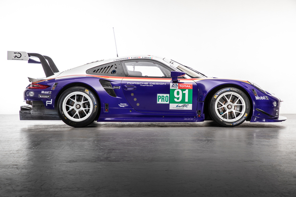 Image: Porsche 911 RSR (2018) - Le Mans 2018 - The number #91 is reminiscent of the historic livery of the Rothmans Porsche, the car is driven by Richard Lietz, Gianmaria Bruni and Frédéric Makowiecki