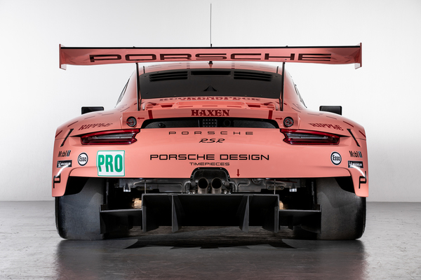 Image: Porsche 911 RSR (2018) - Le Mans 2018 - The number #92 with drivers Michael Christensen, Kevin Estre and Laurens Vanthoor wears the historic livery of the "Sau", the Porsche 917/20 from 1971