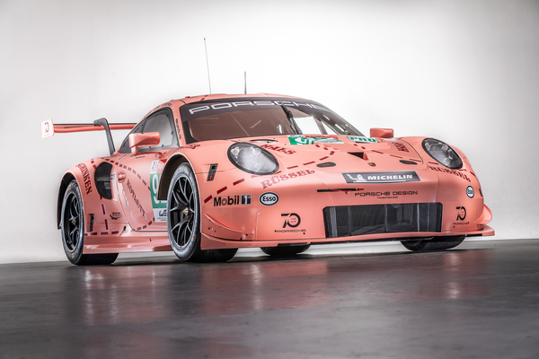 Image: Porsche 911 RSR (2018) - Le Mans 2018 - The number #92 with drivers Michael Christensen, Kevin Estre and Laurens Vanthoor wears the historic livery of the "Sau", the Porsche 917/20 from 1971