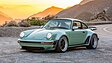 Porsche 911 Reimagined by Singer - Classic Turbo Services "Aurum Verde Commission" (1990) - als Lot 139 an der Broad Arrow "The Quail"-Versteigerung 2026 (© Broad Arrow Auctions, 2026) Porsche 911 Reimagined by Singer - Classic Turbo Services "Aurum Verde Commission" (1990) - als Lot 139 an der Broad Arrow "The Quail"-Versteigerung 2026 (© Broad Arrow Auctions, 2026)