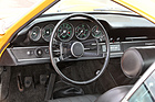 Porsche 911 S (1967) - klassisches Porsche-Cockpit, Armaturenbrett teilweise mit Kunstleder überzogen