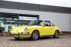 Image: Porsche 911 S 2.2L Targa (1971) as Lot 40 at the Artcurial Vente Le Mans Classic Legend 2026
