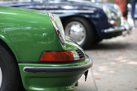 Porsche 911 S 2.4 (1973) - der Ur-Elfer neben seinem Vorgänger - am ZCCA 2016