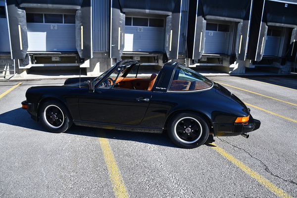 Bild: Porsche 911 S 2.7 Targa (1977) - als Lot 37 an der Versteigerung der Oldtimer Galerie in Toffen am 28. März 2020
