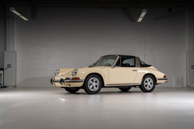 Porsche 911 S 'Soft-Window' Targa (1967) - Lot 2117 an der RM/Sotheby's "The White Collection" Versteigerung in Houston am 1./2. Dezember 2023