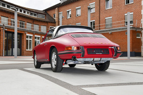 Bild Porsche 911 S Targa (1967) - Der Lack erscheint matt wegen der Lackschutzlackierung