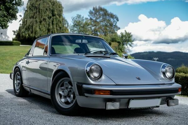 Bild: Porsche 911 S Targa Jubiläumsmodell von 1975