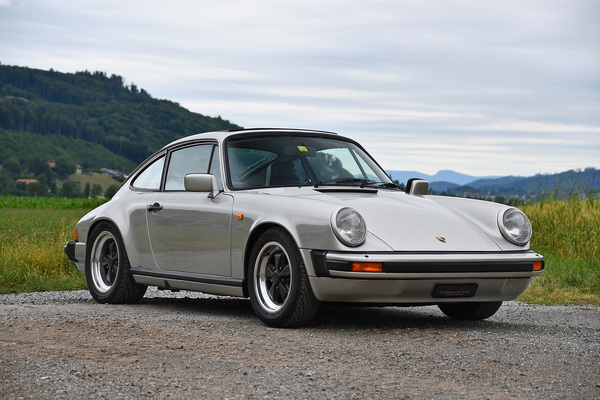 Bild: Porsche 911 SC 3.0 (1983) - als Lot 192 an der Versteigerung der Oldtimer Galerie Toffen am 15. Oktober 2022