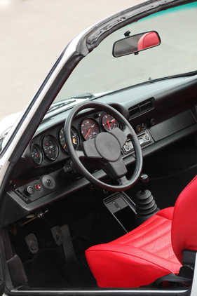 Porsche 911 SC Cabriolet (1983) - Fahrerarbeitsplatz