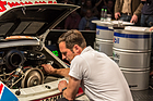 Porsche 911 SC San Remo (1981) an der Porsche Soundnacht 2016 - Kuno Werner macht den ersten Check