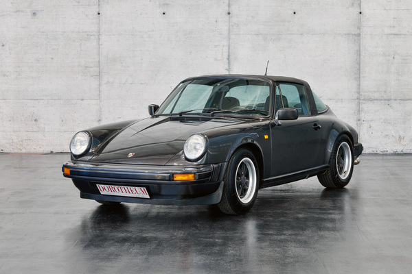 Porsche 911 SC Targa (1982) - offered as lot 57 at the Dorotheum auction on the occasion of the Classic Expo Salzburg 2021