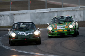 Porsche 911 ST 1971 (links) und Porsche 911 2.4 (1974) - Kremer Racing Nacht der Legenden beim ADAC Eifelrennen 2012 (1971)