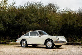 Porsche 911 'SWB' Coupé (1965) - als Lot 135 an der Bond Street Versteigerung von Bonhams am 2. Dezember 2017