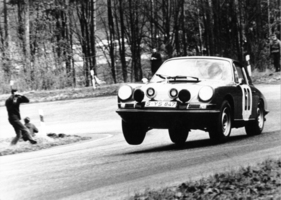 Porsche 911 T (1967) – Vic Elford und Beifahrer David Stone siegten bei der Rallye Lyon-Charbonnières 1967. (1967)