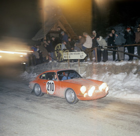 Porsche 911 T (1968) - Waldegaard und Helmer gewinnen das Gesamtklassement der Schweden-Rallye, Elford und Stone belegen den ersten Gesamtrang und Toivonen und Tiukkanen den zweiten Platz bei der Rallye Monte Carlo (1968)