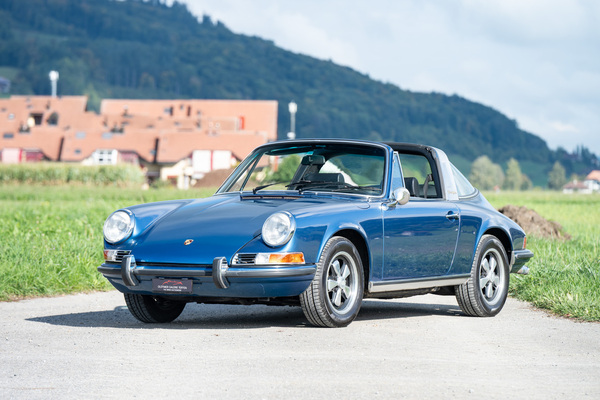 Bild: Porsche 911 T 2.0 Targa (1969) - als Lot 61 an der Versteigerung "Klassische Automobile & Motorräder" der Oldtimer Galerie in Toffen am 18. Oktober 2025