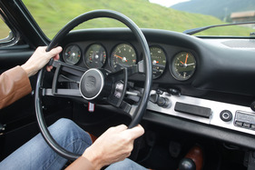 Porsche 911 Targa (1966) - am Lenkrad des fast 50-jährigen Porsche Targa