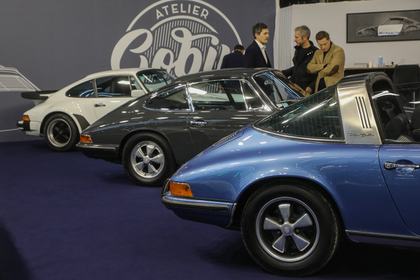 Porsche 911 Targa (1971) - bekannte Heckformen von F- bis G-Modell - Rétromobile Paris 2024