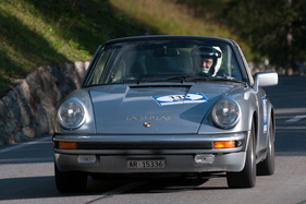 Porsche 911 Targa (1976) an der Arosa ClassicCar 2013 – Kategorie Alpine Performance