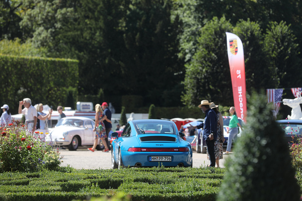Porsche 911 Targa (1996) - in herrlicher hellbaluer Lackierung - 19. ASC Classic-Gala Schwetzingen 2023
