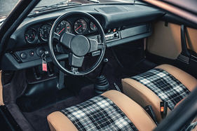 Porsche 911 Turbo (1975) - als Lot 229 angeboten an der RM/Sotheby's Versteigerung "Driven by Disruption" in New York am 10. Dezember 2015