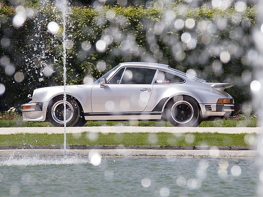Porsche 911 Turbo (1976) - an der Veranstaltung "Retro Classics meets Barock" 2013