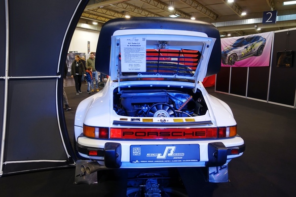 Porsche 911 Turbo 3,3 (1981) – Das Fahrzeug wird neu aufgebaut und wird dann für 199'000 Euro zu haben sein – Essen Motor Show 2024